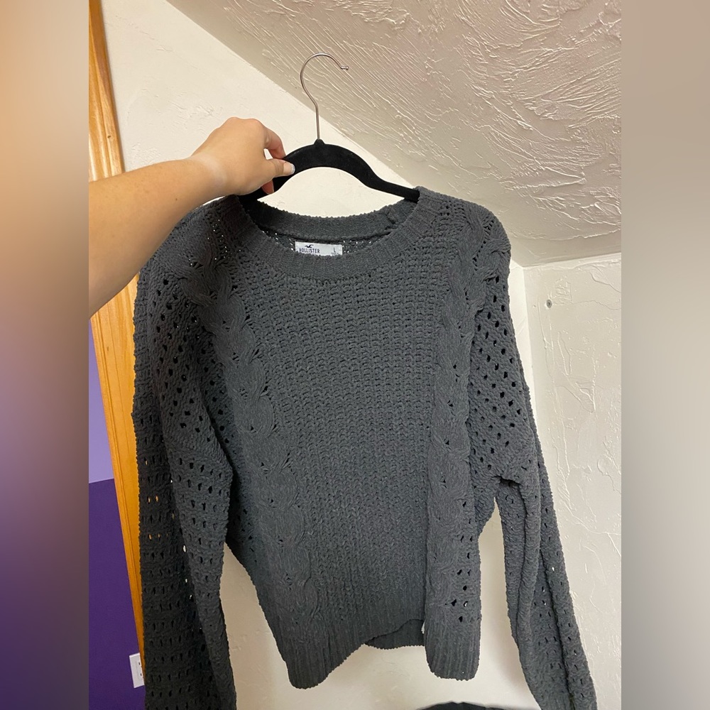 Hollister sweater